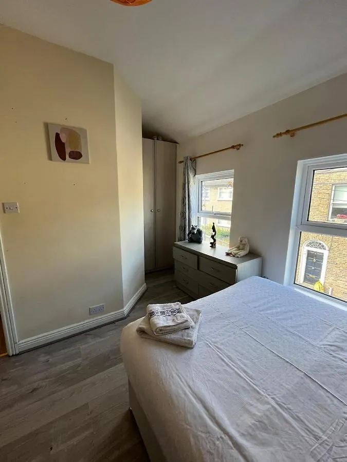 Dublin City Centre 2 Allen Terrace Phibsborough Dublin 7 Guest house